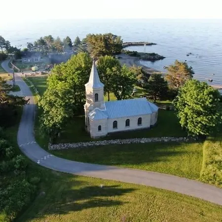 Sea Whisper Cottage 度假居