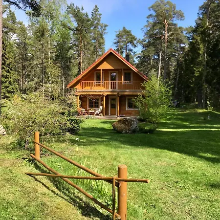 Sea Whisper Cottage *